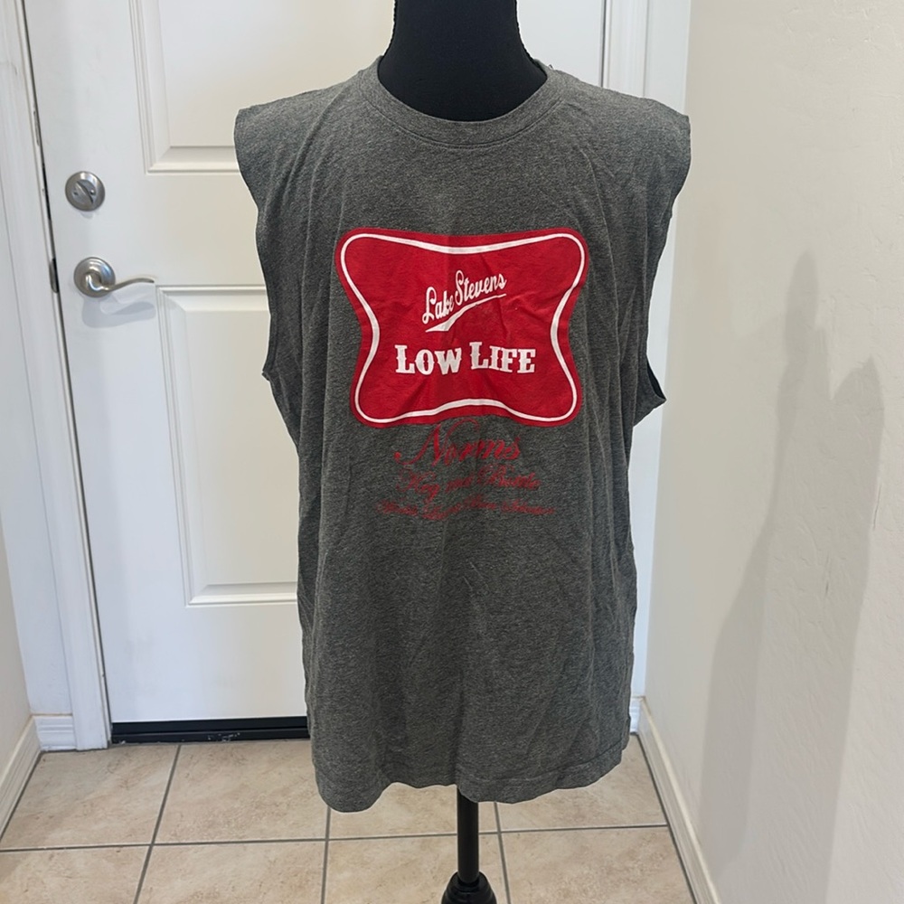 Grey Lake Stevens Low life tank
